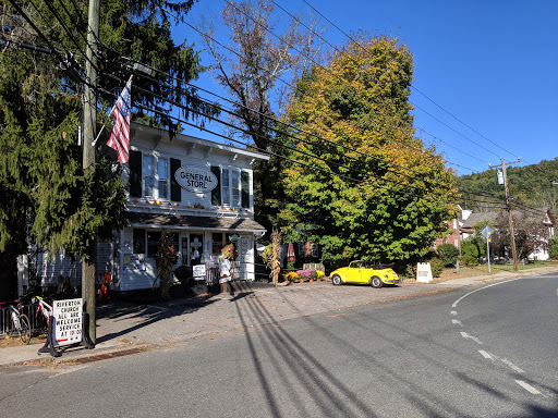 Grocery Store «Riverton General Store», reviews and photos, 2 Main St, Barkhamsted, CT 06063, USA