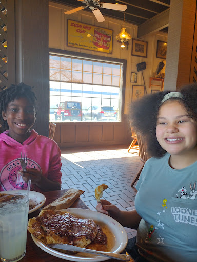 American Restaurant «Cracker Barrel Old Country Store», reviews and photos, 12357 Hornsby Ln, Newport News, VA 23602, USA