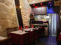 Atmosphère du Restaurant de spécialités perses Colbeh à Paris - n°6