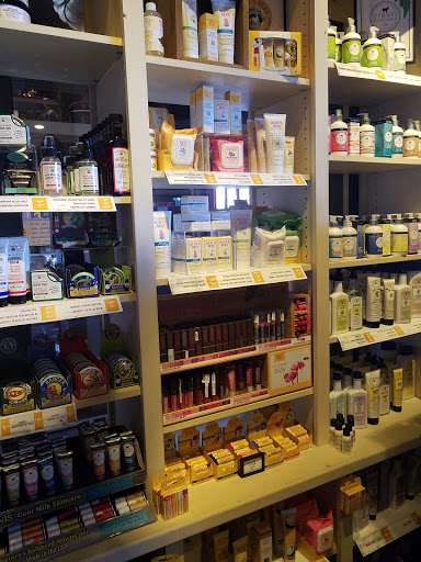 American Restaurant «Cracker Barrel Old Country Store», reviews and photos, 7995 Senoia Rd, Fairburn, GA 30213, USA