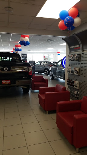 Car Dealer «Riverhead Auto Mall», reviews and photos, 1800 Old Country Rd, Riverhead, NY 11901, USA
