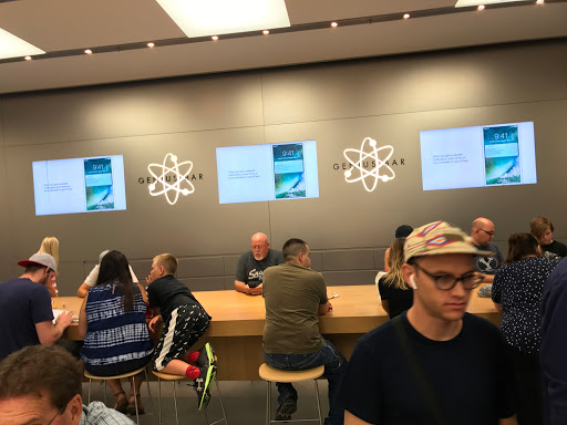 Computer Store «Apple Fashion Place», reviews and photos, 6191 State St, Murray, UT 84107, USA