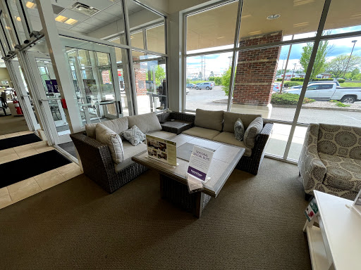 Furniture Store «Raymour & Flanigan Furniture and Mattress Store», reviews and photos, 985 Bethlehem Pike, Montgomeryville, PA 18936, USA