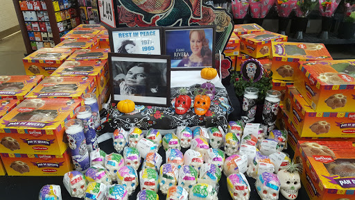 Grocery Store «Superior Grocers», reviews and photos, 1375 N Citrus Ave, Covina, CA 91722, USA