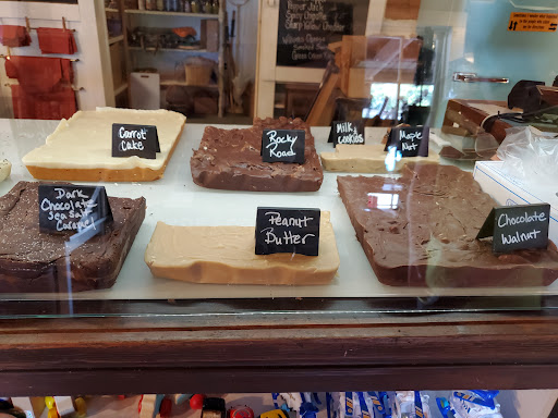 Gift Shop «Hitching Post Gifts & Old Str», reviews and photos, 15894 US-68, Benton, KY 42025, USA