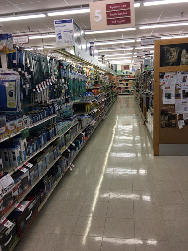 Pet Supply Store «Pet Supplies Plus», reviews and photos, 220 Market Dr, Elyria, OH 44035, USA
