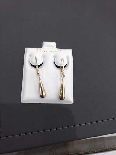 Jeweler «Manhattan Jewelers», reviews and photos, 2615 Bergenline Ave, Union City, NJ 07087, USA