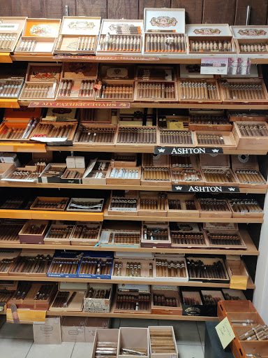 Tobacco Shop «Fine Cigar & Tobacco House LLC», reviews and photos, 192 W Main St, Avon, CT 06001, USA