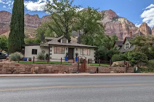 Red Rock Inn image