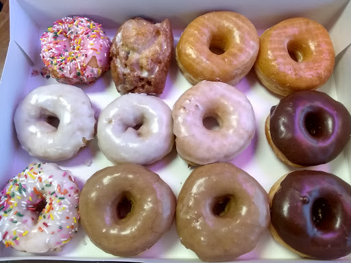 Donut Shop «Donut World», reviews and photos, 2509 Battleground Ave, Greensboro, NC 27408, USA