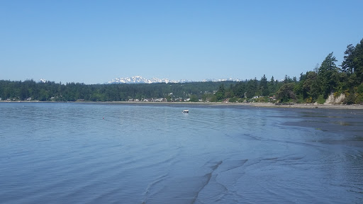 Grocery Store «Indianola Country Store & Deli», reviews and photos, 9175 NE Shore Dr, Indianola, WA 98342, USA