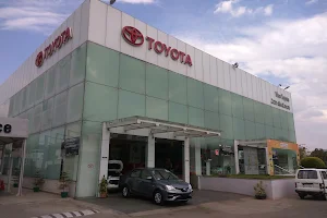 Viva Toyota image