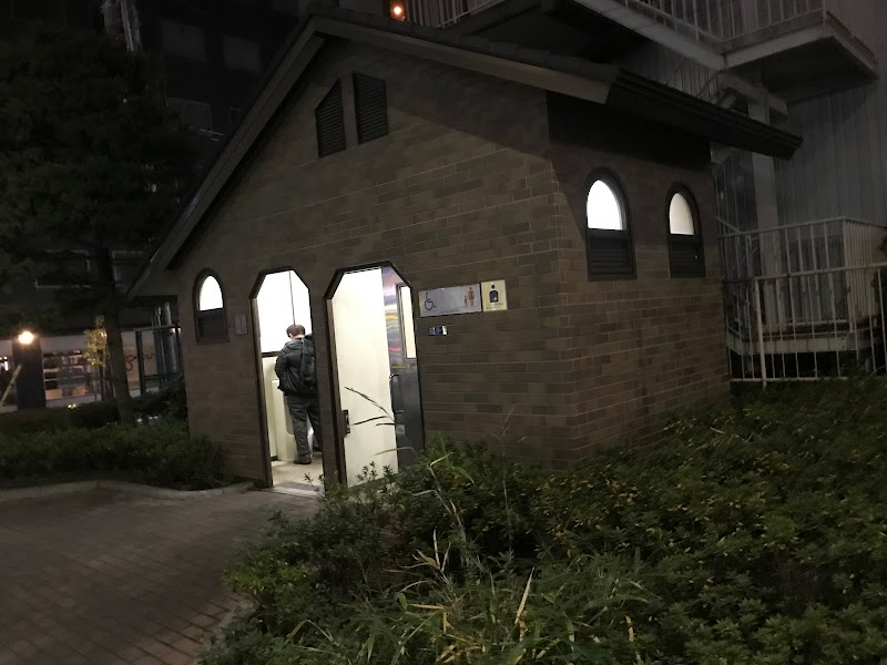 公衆トイレ（江東橋自転車保管所）