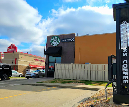Coffee Shop «Starbucks», reviews and photos, 1530 Lone Oak Rd, Paducah, KY 42003, USA