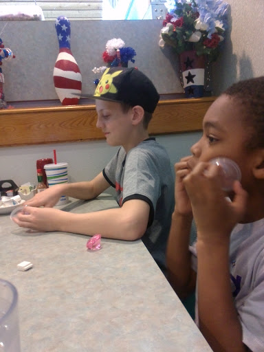 Restaurant «Glacier Lanes Restaurant & Lounge», reviews and photos, 9630 Evergreen Way, Everett, WA 98204, USA