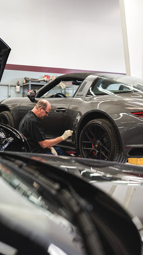 Auto Body Shop «Ultimate Paint Shop», reviews and photos, 28865 Nagel Ct, Lake Bluff, IL 60044, USA