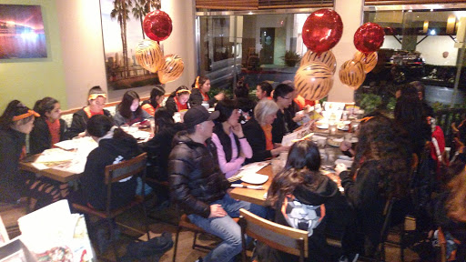 Shopping Mall «Beach Walk Shopping Center», reviews and photos, 437 Hwy 101, Solana Beach, CA 92075, USA