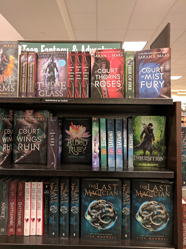 Barnes & Noble image
