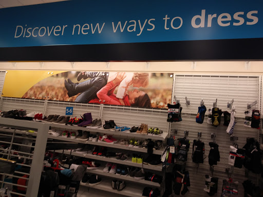 Clothing Store «Ross Dress for Less», reviews and photos, 723 Rio Rancho Rd, Pomona, CA 91766, USA