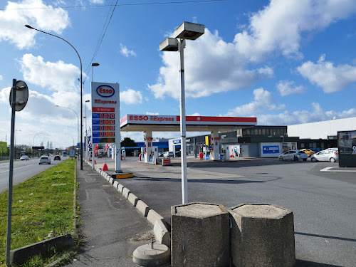 Borne de recharge de véhicules électriques Renault Charging Station Corbeil-Essonnes
