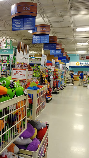 Pet Supply Store «PetSmart», reviews and photos, 11134 Parkside Dr, Knoxville, TN 37934, USA