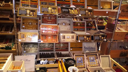 Tobacco Shop «Blue Smoke of Dallas», reviews and photos, 4560 W Mockingbird Ln, Dallas, TX 75209, USA