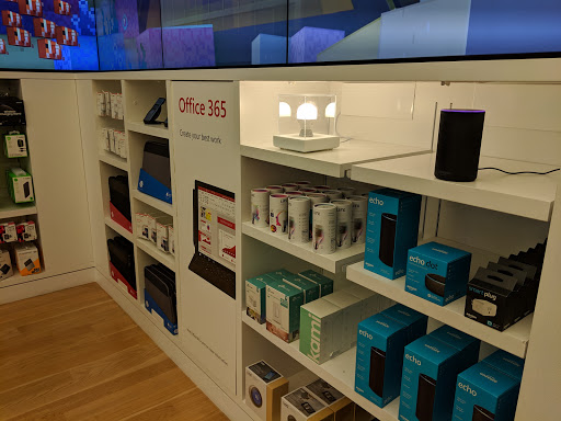 Computer Store «Microsoft Store - Stanford Shopping Center», reviews and photos, 186 Stanford Shopping Center, Palo Alto, CA 94304, USA