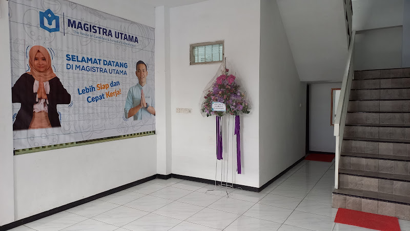 Magistra Utama Malang