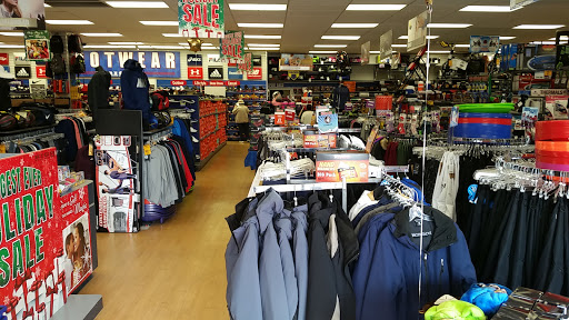 Sporting Goods Store «Big 5», reviews and photos, 3719 E Colorado Blvd, Pasadena, CA 91107, USA