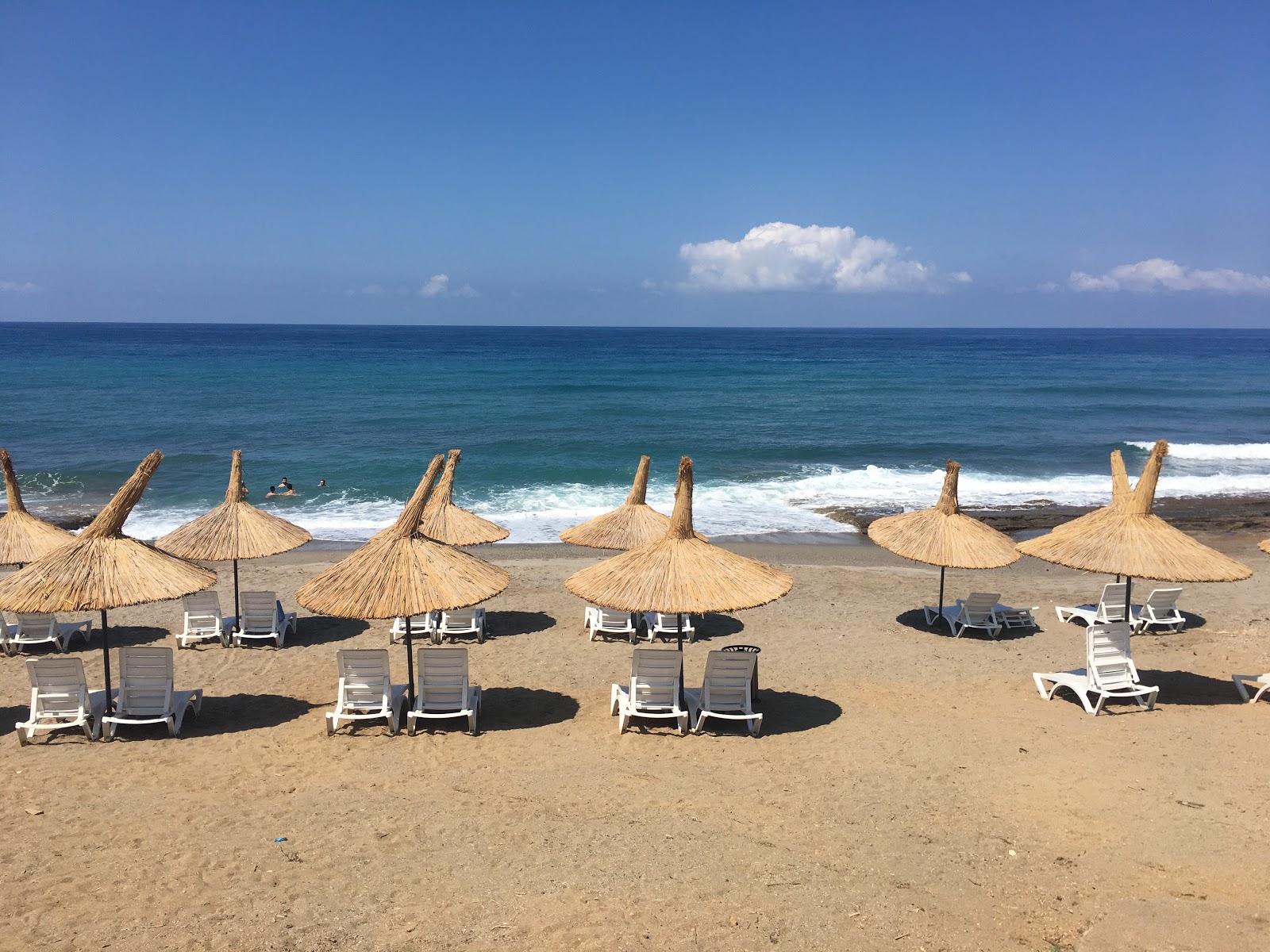 Fotografie cu Demirtas beach II - locul popular printre cunoscătorii de relaxare