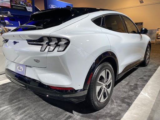 Ford Dealer «Oxmoor Auto Group», reviews and photos, 8001 Shelbyville Rd, Louisville, KY 40222, USA