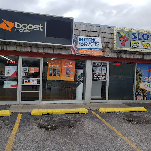 Cell Phone Store «Boost Mobile», reviews and photos, 841 W Rollins Rd, Round Lake, IL 60073, USA