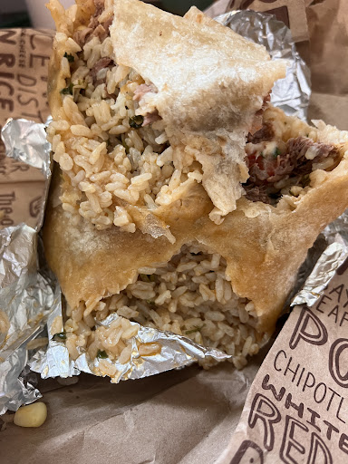 Mexican Restaurant «Chipotle Mexican Grill», reviews and photos, 4402 Montgomery Rd, Cincinnati, OH 45212, USA