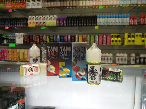 Tobacco Shop «Habits Vape & Smoke shop», reviews and photos, 8391 Folsom Blvd, Sacramento, CA 95826, USA