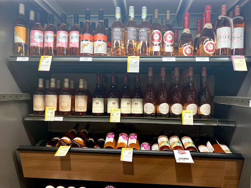 Wine Store «Total Wine & More», reviews and photos, 1451 New Britain Ave, West Hartford, CT 06110, USA