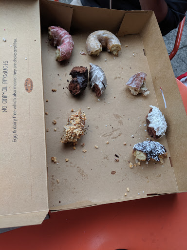 Donut Shop «Mighty-O Donuts Greenlake», reviews and photos, 2110 N 55th St, Seattle, WA 98103, USA