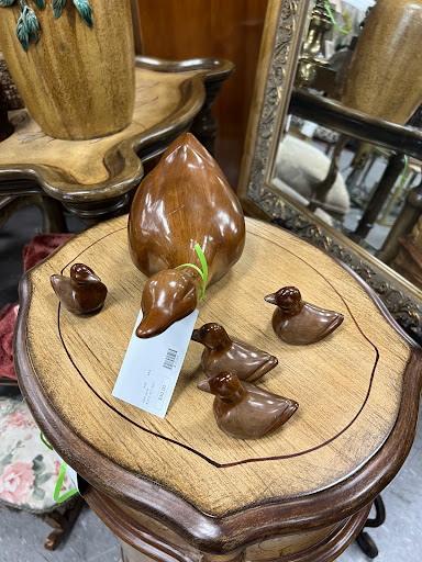 Furniture Store «Church Ladies Furniture Consignment», reviews and photos, 3570 Buford Hwy #204, Duluth, GA 30096, USA