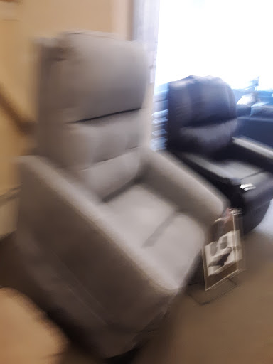 Furniture Store «Raymour & Flanigan Furniture and Mattress Store», reviews and photos, 100 Highland Ave, Seekonk, MA 02771, USA