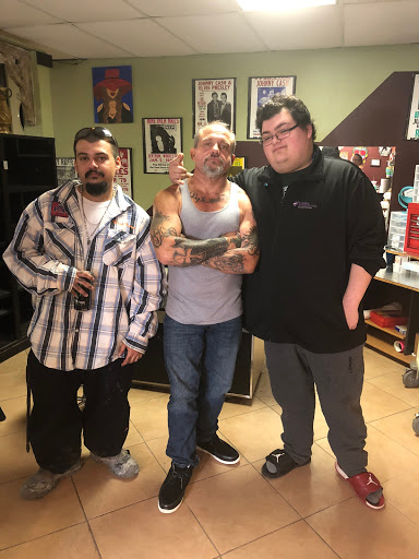 Tattoo Shop «Cross Roads Tattoo and Piercing», reviews and photos, 2070 Texas Ave, Bridge City, TX 77611, USA