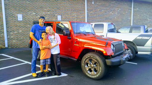 Used Car Dealer «Hayes Chrysler Dodge Jeep of Lawrenceville», reviews and photos, 719 Duluth Hwy, Lawrenceville, GA 30046, USA