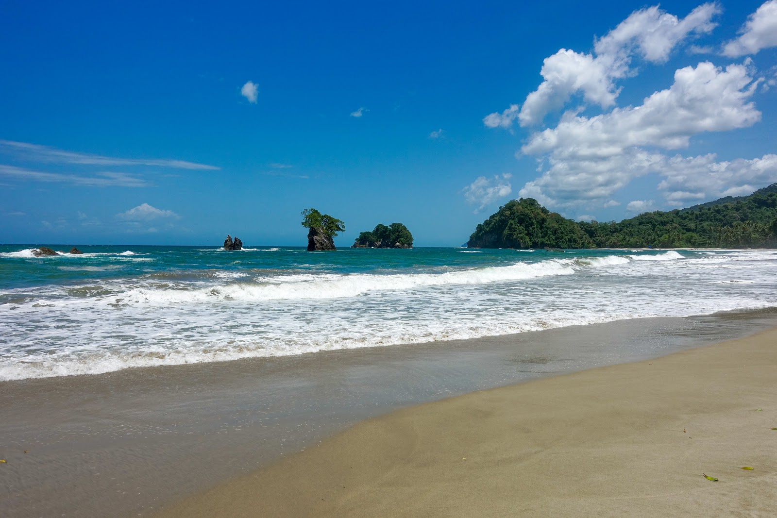 Foto de Praia da Baía de Paria com baía longa