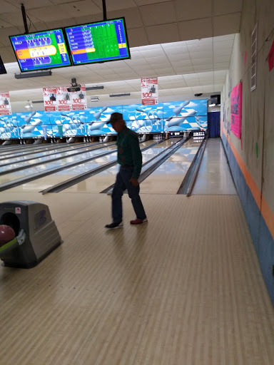 Bowling Alley «Al-Mar Lanes», reviews and photos, 1010 N Main St, Bowling Green, OH 43402, USA