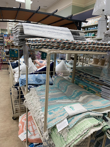 Home Goods Store «Christmas Tree Shops», reviews and photos, 365 US-206, Bridgewater, NJ 08807, USA