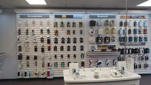 Cell Phone Store «GoWireless Verizon Authorized Retailer», reviews and photos, 1581 Main St, Palmer, MA 01069, USA