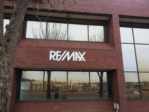 Real Estate Agency «RE/MAX 1st Choice», reviews and photos, 2 Victory Dr #200, Liberty, MO 64068, USA