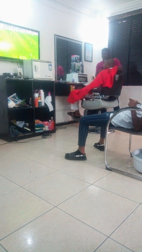 MITM BARBERSHOP, 26a Awudu Ekpekha Blvd St, Lekki Phase I, Lagos, Nigeria, Barber Shop, state Lagos