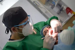 Clínica Dental Dr Mario Cordobés - Especialista en pacientes con miedo al dentista image
