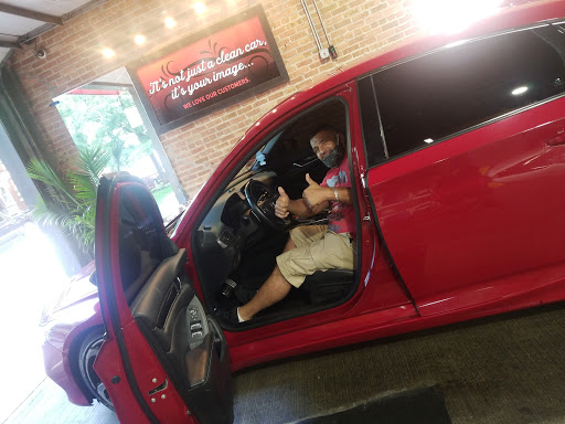 Car Wash «Elston Hand Car Wash, LLC», reviews and photos, 3068 N Elston Ave, Chicago, IL 60618, USA