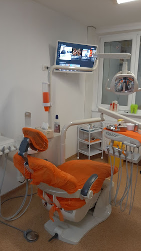 Opinii despre S.C. ENU-DENT S.R.L. - Dr. Moldoveanu Dan Andrei în <nil> - Dentist