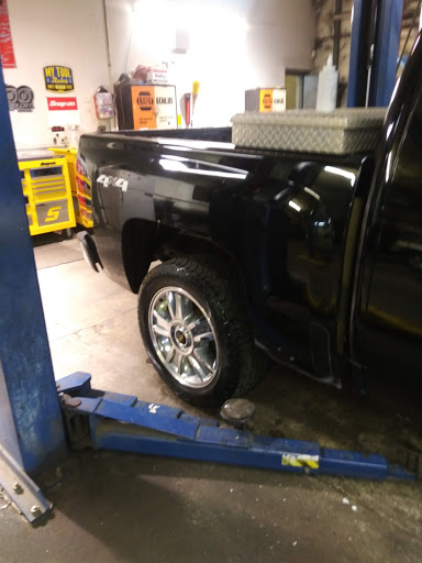 Auto Repair Shop «Best Auto Repair of Longmont», reviews and photos, 1840 Delaware Pl Unit C, Longmont, CO 80501, USA